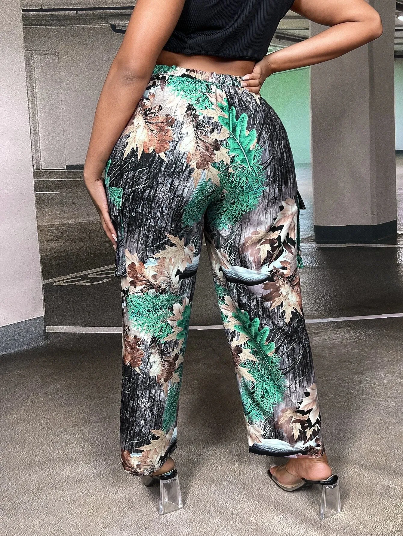 Allover Print Flap Pocket Side Cargo Pants