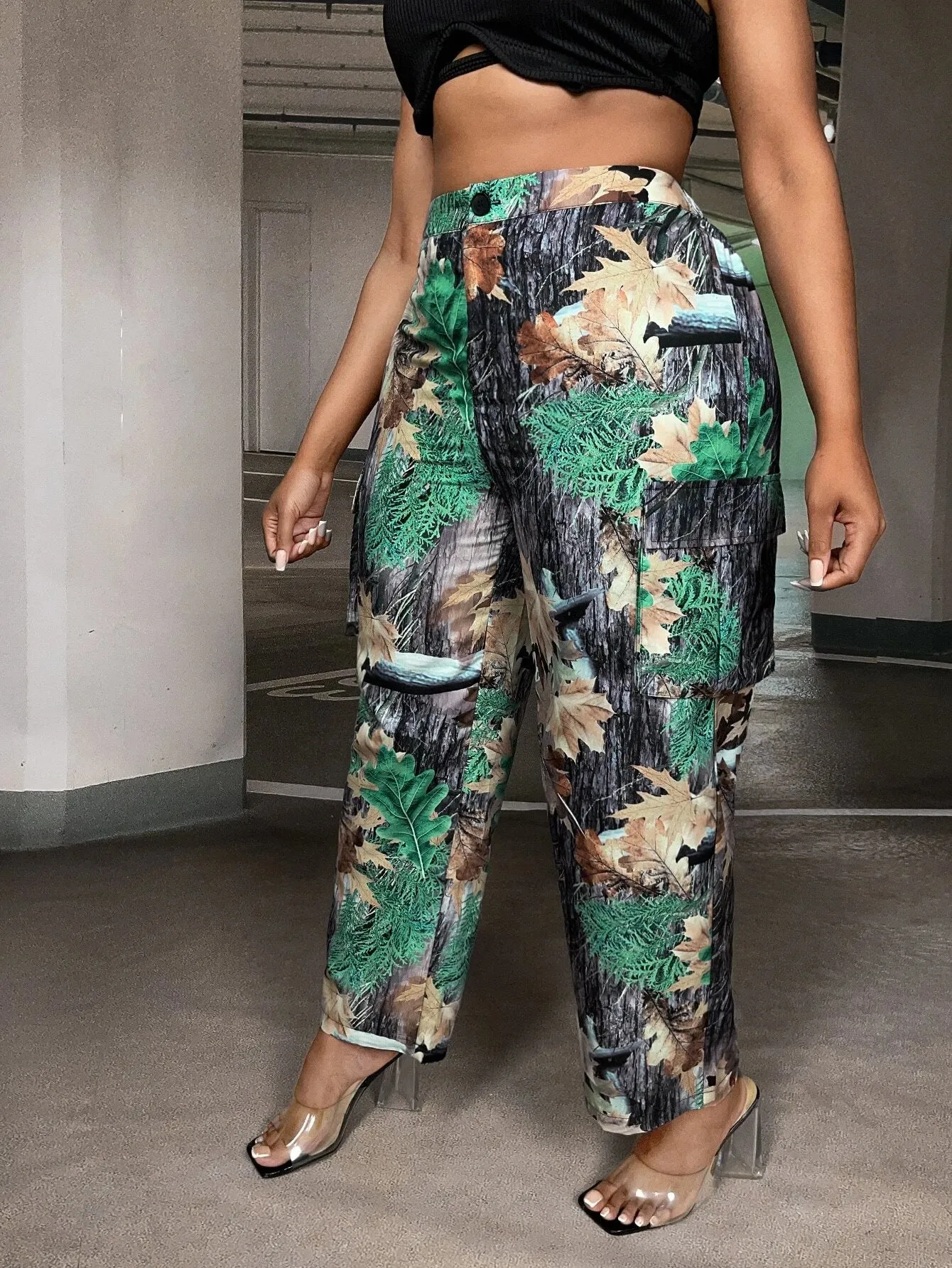 Allover Print Flap Pocket Side Cargo Pants