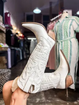 Dingo Boots-Raisin Kane White