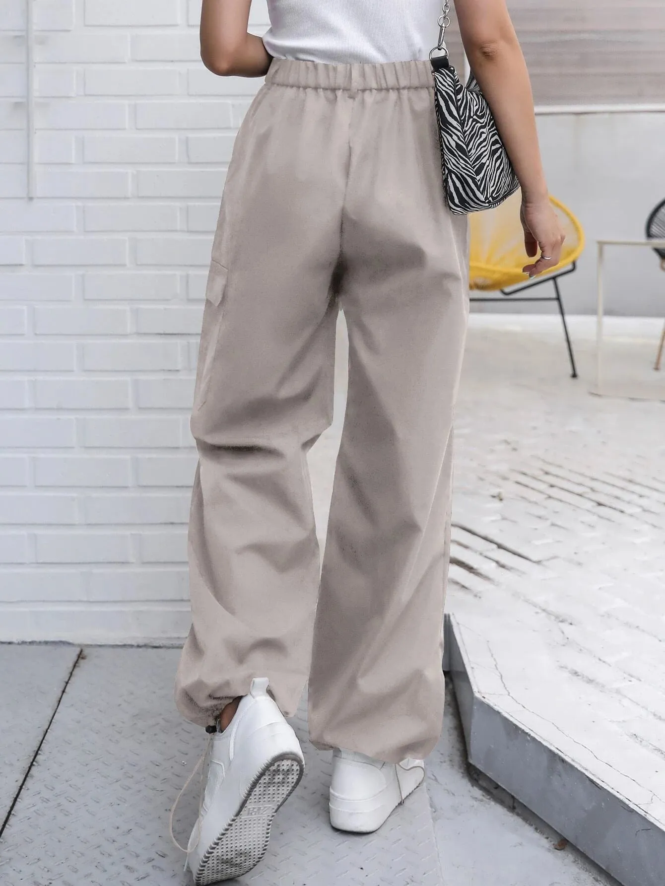 Flap Pocket Drawstring Cargo Pant