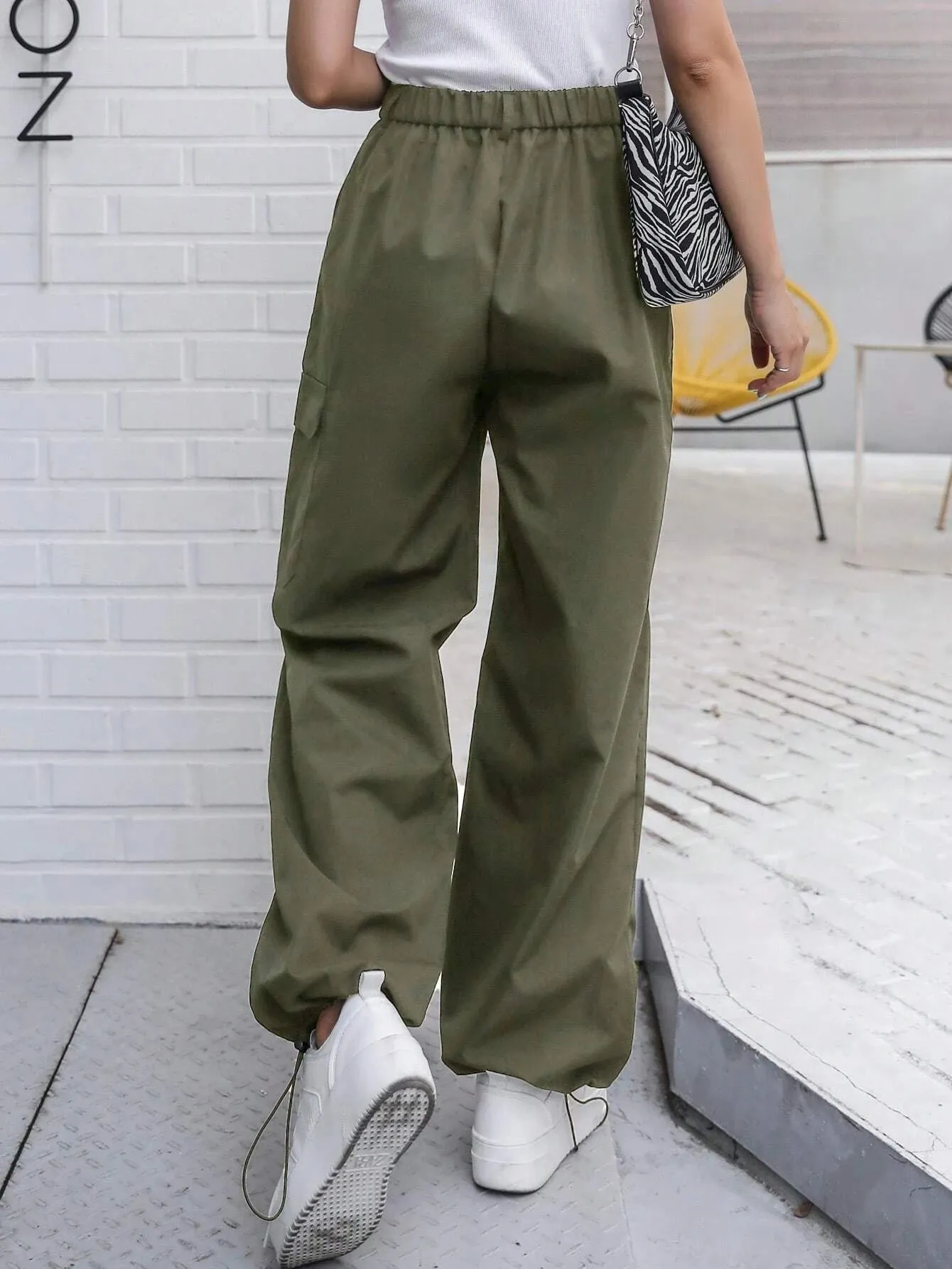 Flap Pocket Drawstring Cargo Pant