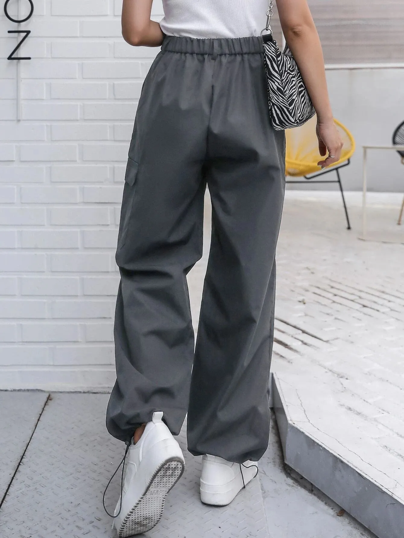Flap Pocket Drawstring Cargo Pant