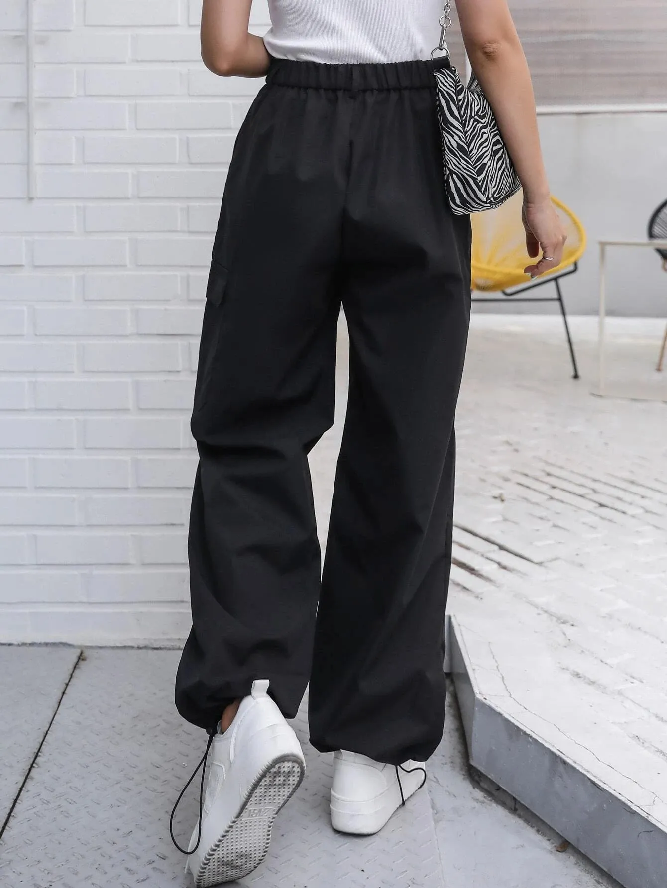 Flap Pocket Drawstring Cargo Pant