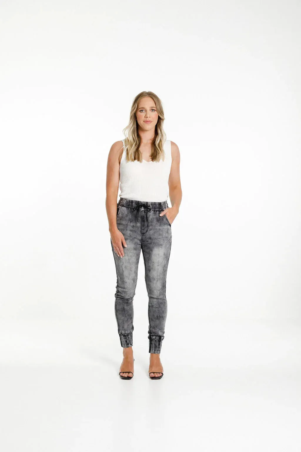 Home Lee Weekender Jeans Grey Wash