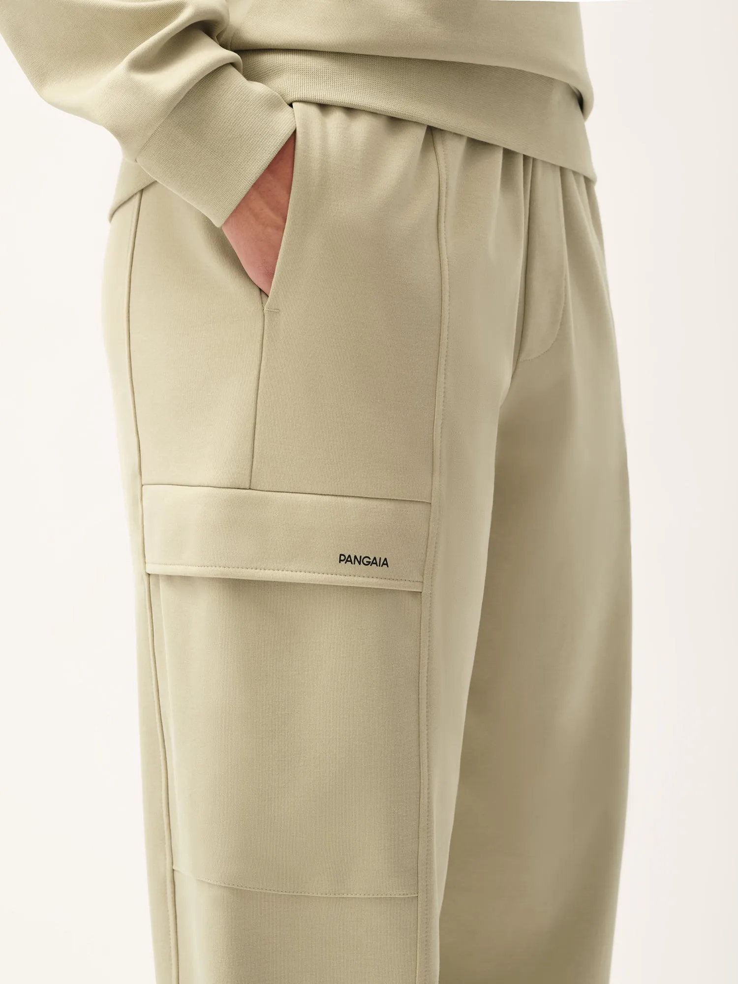 Mens DNA Double Jersey Cargo Trousers—maitake beige