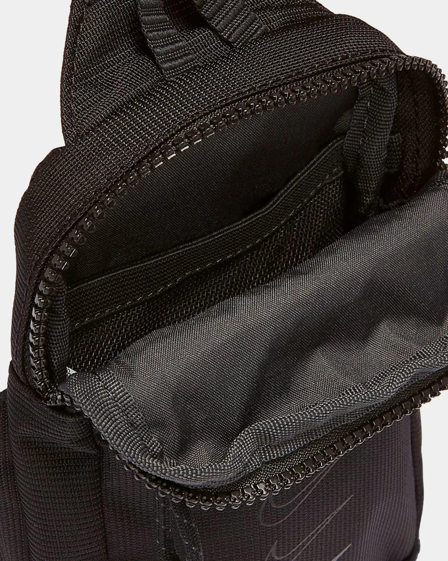 Nike Men's Sportswear Essentials Bag Black/Black/Grey