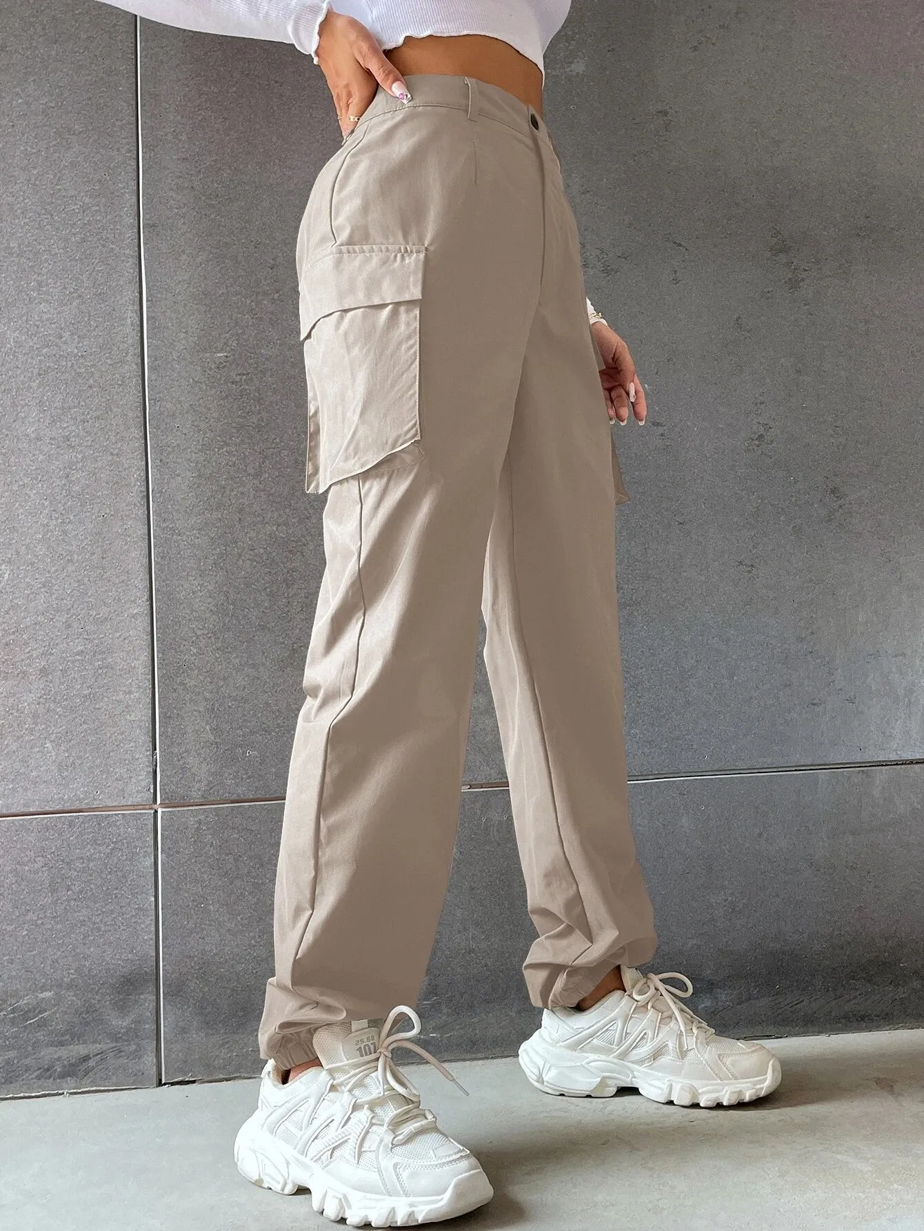 Solid Colored Regular Fit Pocket Pants