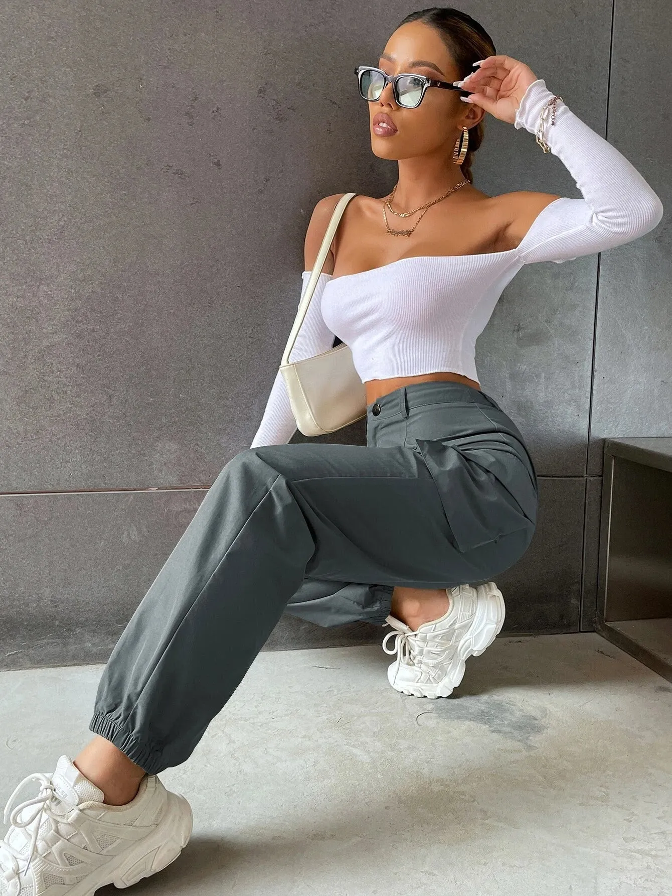 Solid Colored Regular Fit Pocket Pants