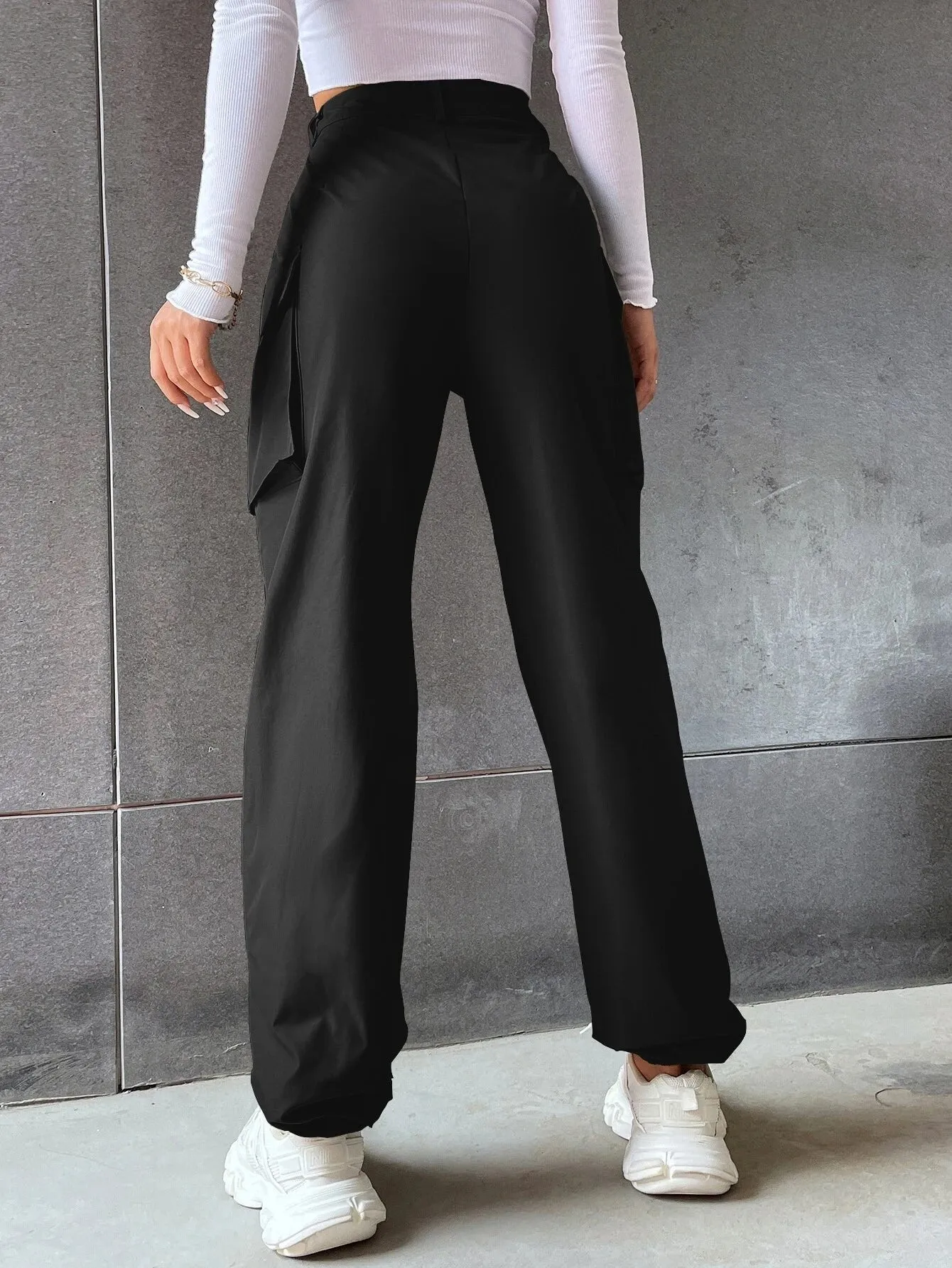 Solid Colored Regular Fit Pocket Pants