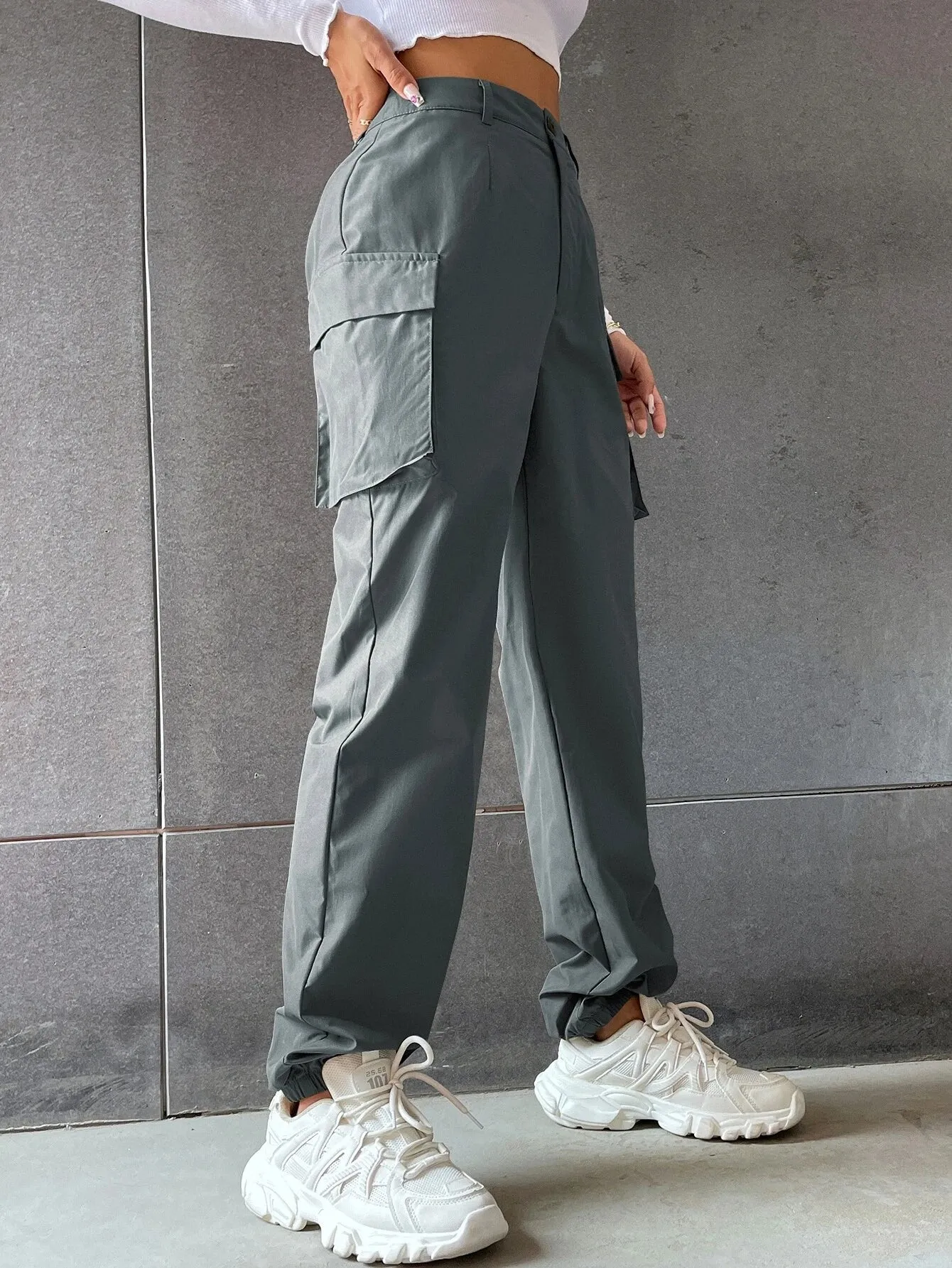 Solid Colored Regular Fit Pocket Pants