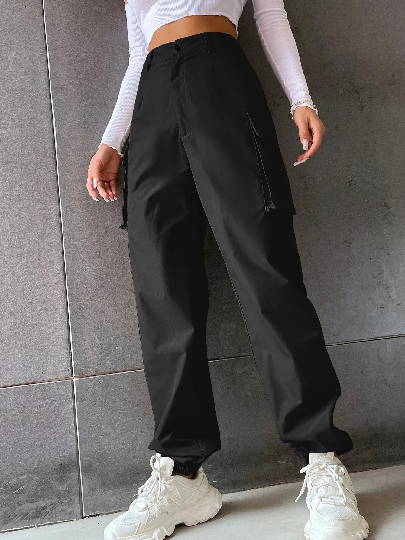 Solid Colored Regular Fit Pocket Pants