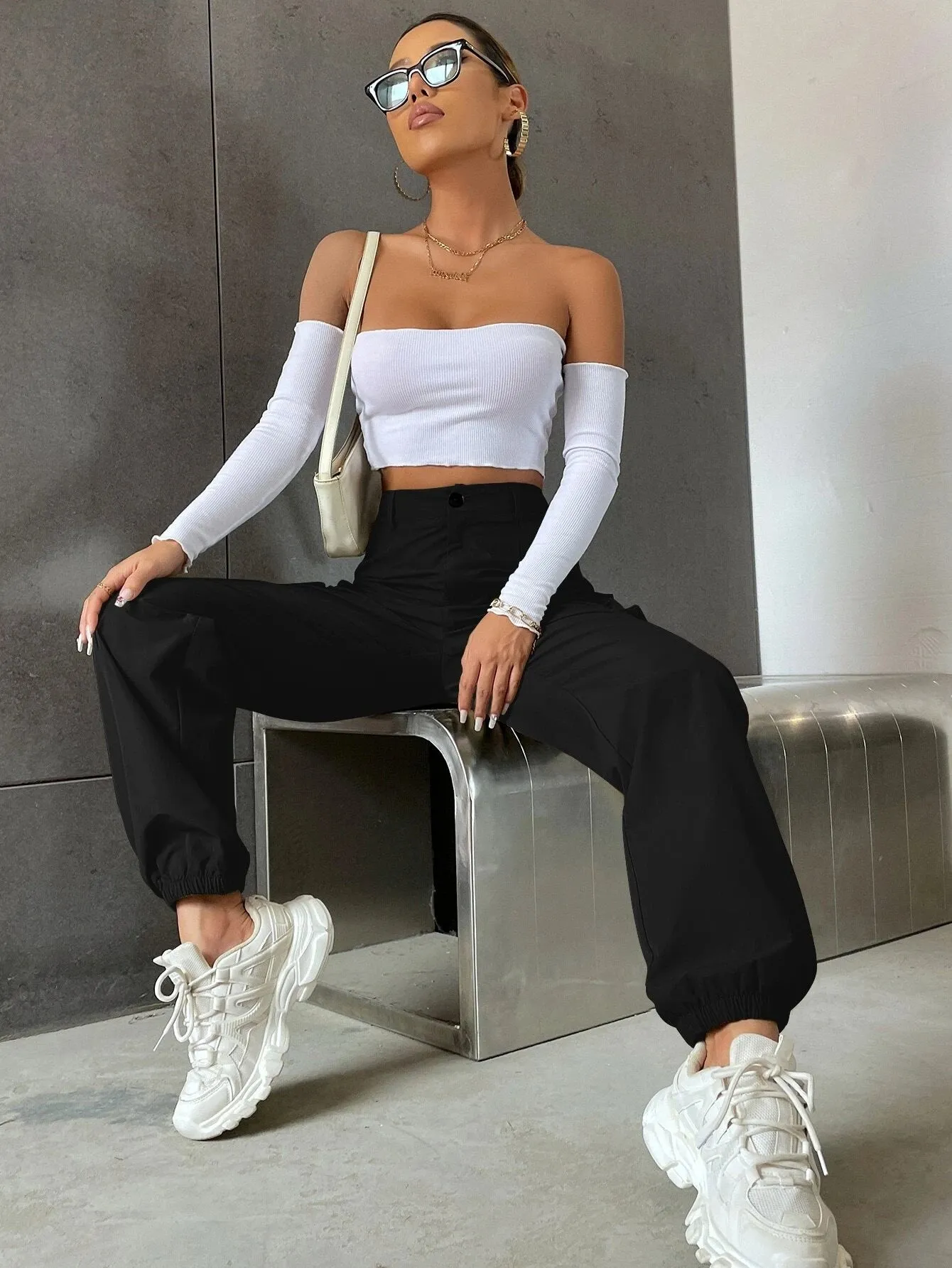 Solid Colored Regular Fit Pocket Pants