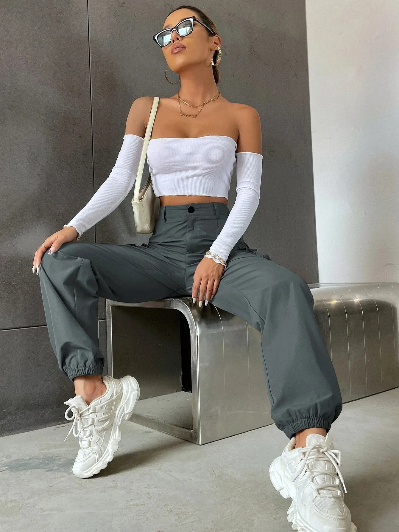 Solid Colored Regular Fit Pocket Pants