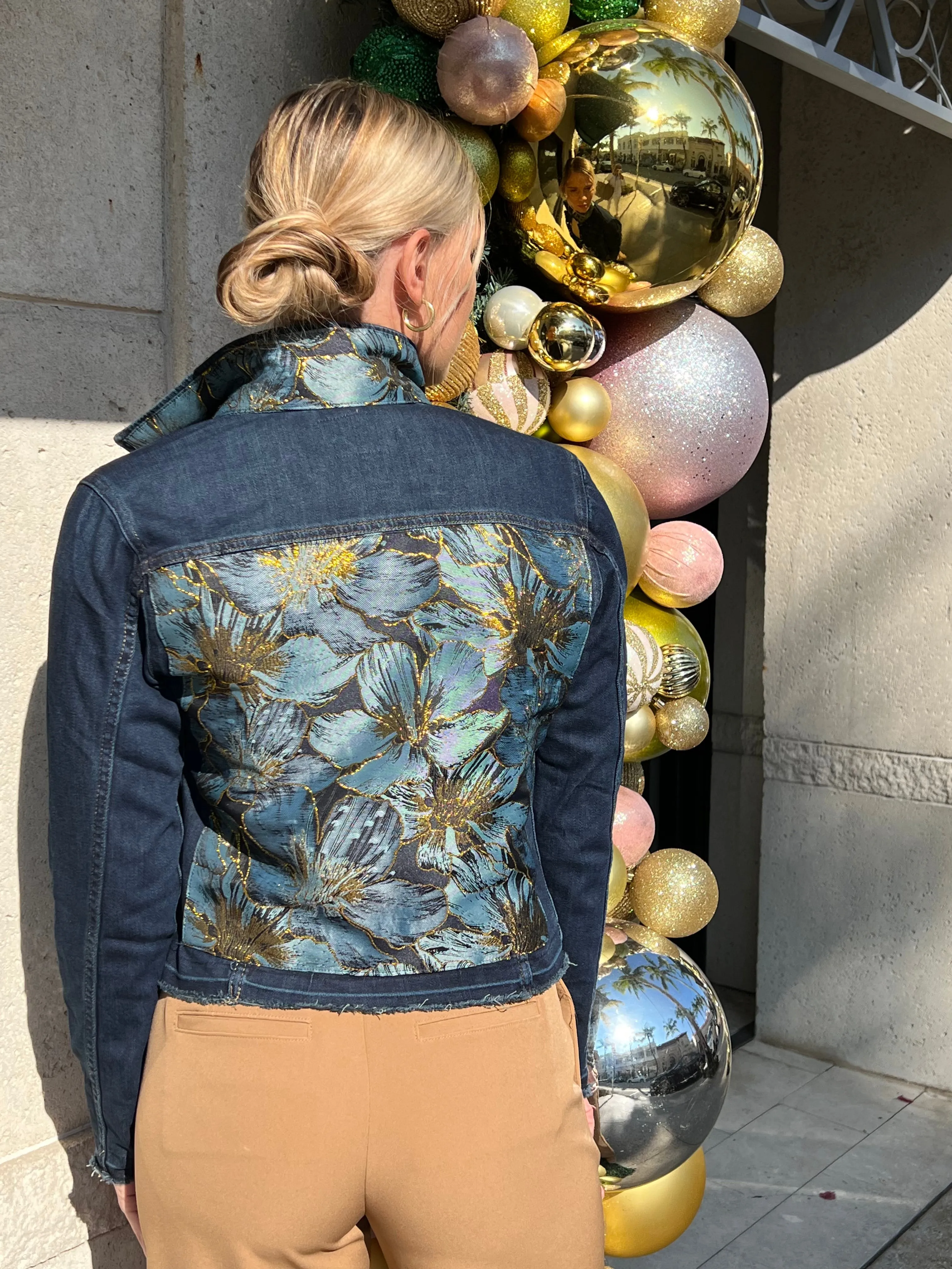 The Dark Denim Jacket / Denim Blue Flower with Gold