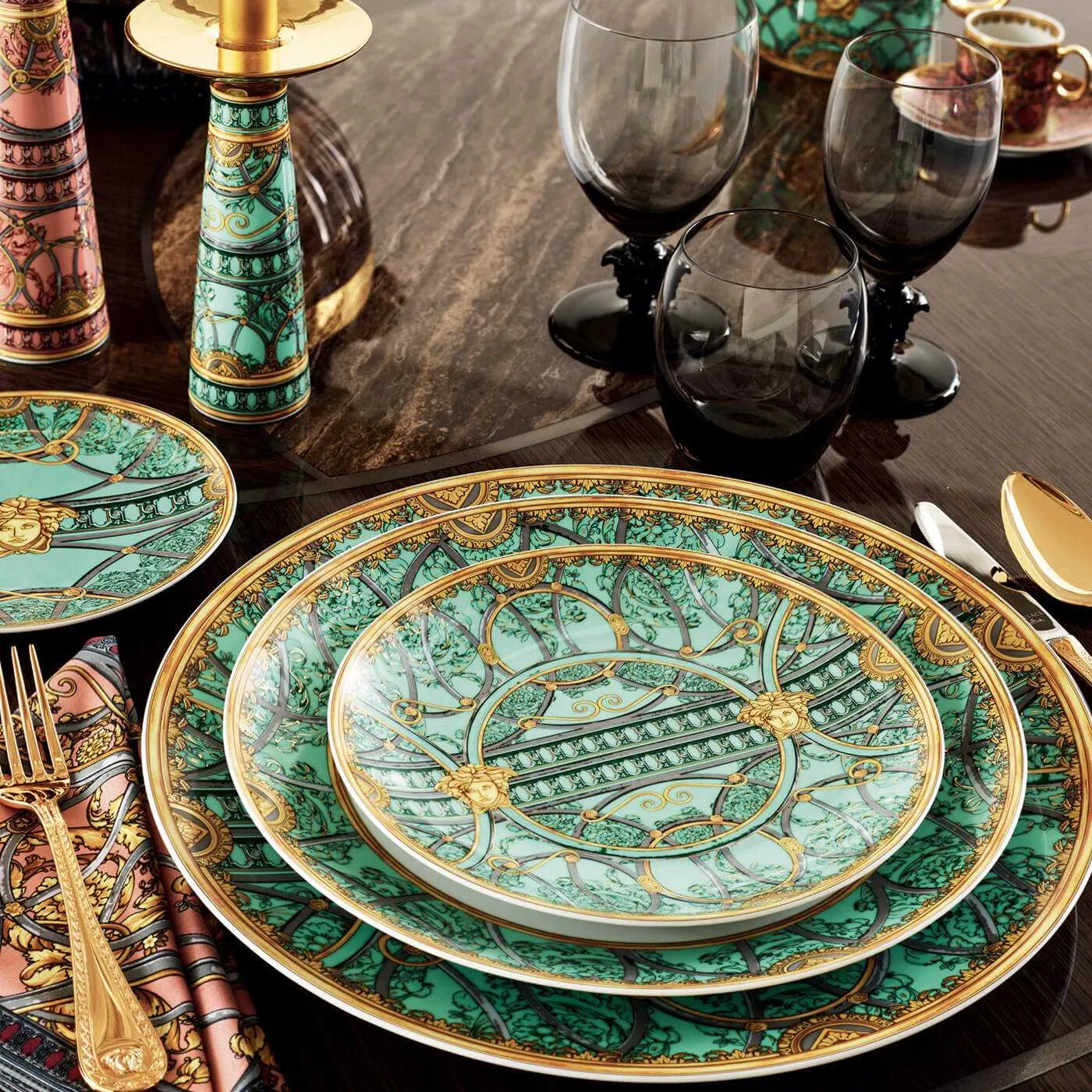 Versace meets Rosenthal La scala del Palazzo Dish 22x22 cm. green